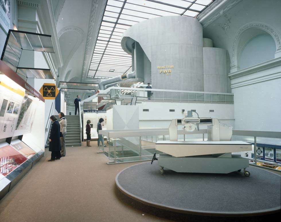 1980 - Maquette de la centrale nucléaire de Bugey(ouverture du diaporama)